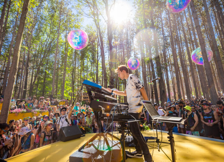 jason leech electric forest live photo