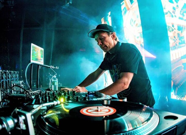 Dave Tipper performing live, photo by Silver.Stone Media