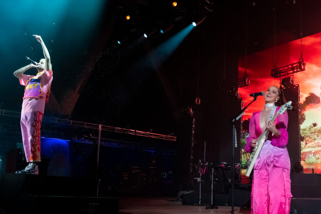 Photo of SOFI TUKKER at Red Rocks on April 21, 2023 (Photo Courtesy of Franz Hilberath @franzmp3)