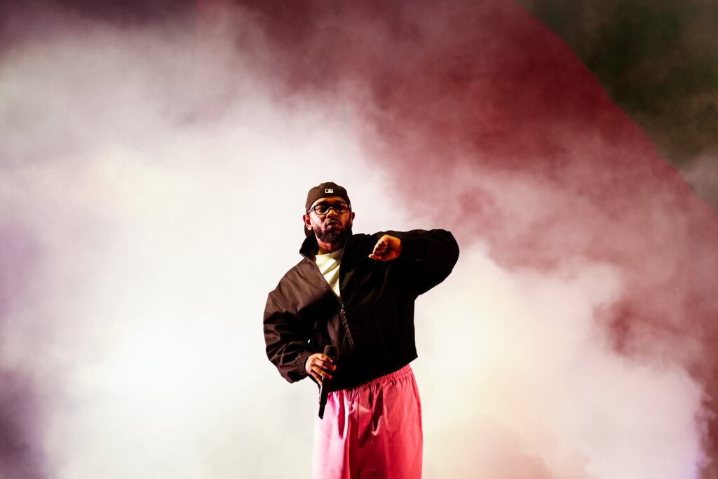 Photo of Kendrick Lamar in pink pants