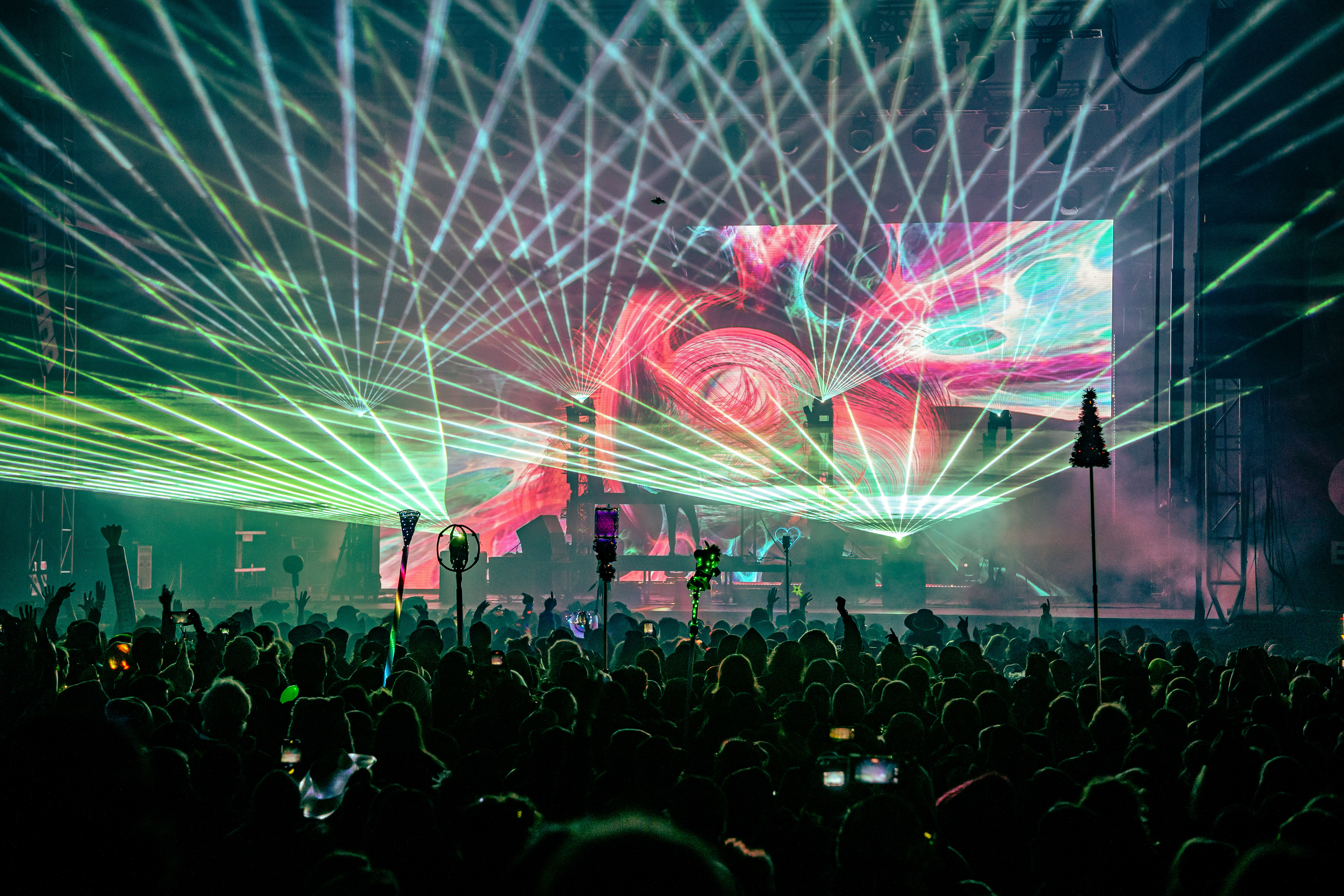 Lazers and LED wall with CloZee Djing to large crowd at Cascade Equinox